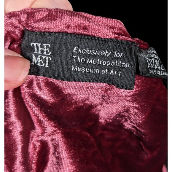 The Met Burgundy And Gold Velvet Royal Crest Scarf - Picture 7 of 13